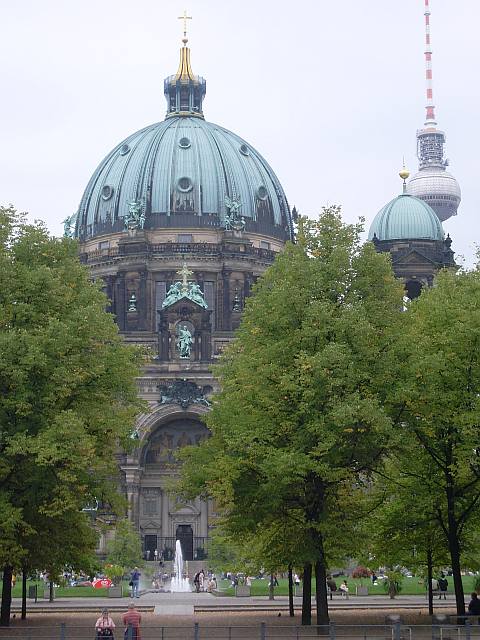 exploring-berlin-by-thea-easterby